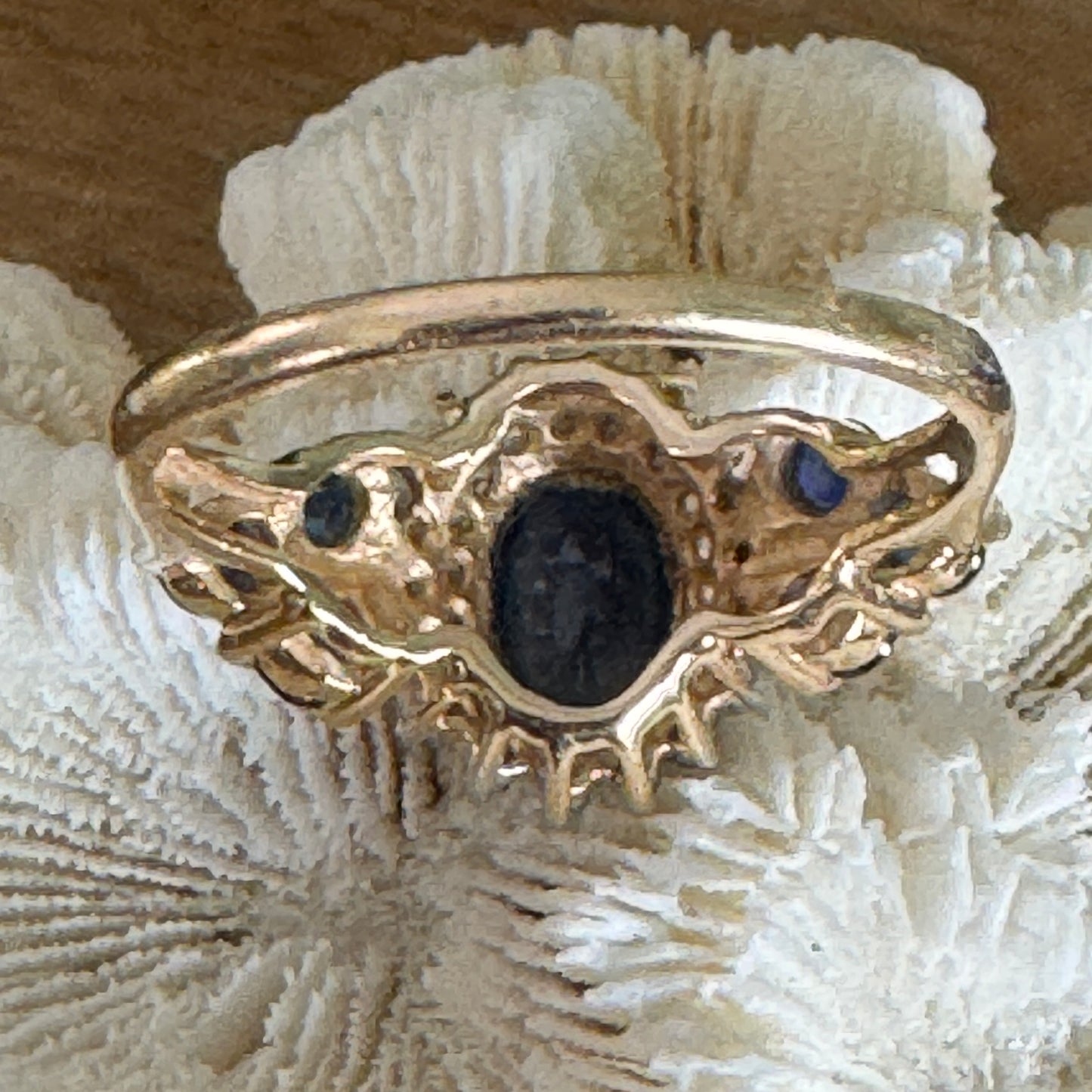 Vintage 14k Yellow Gold Sapphire and Diamond  Ring Size 7.5