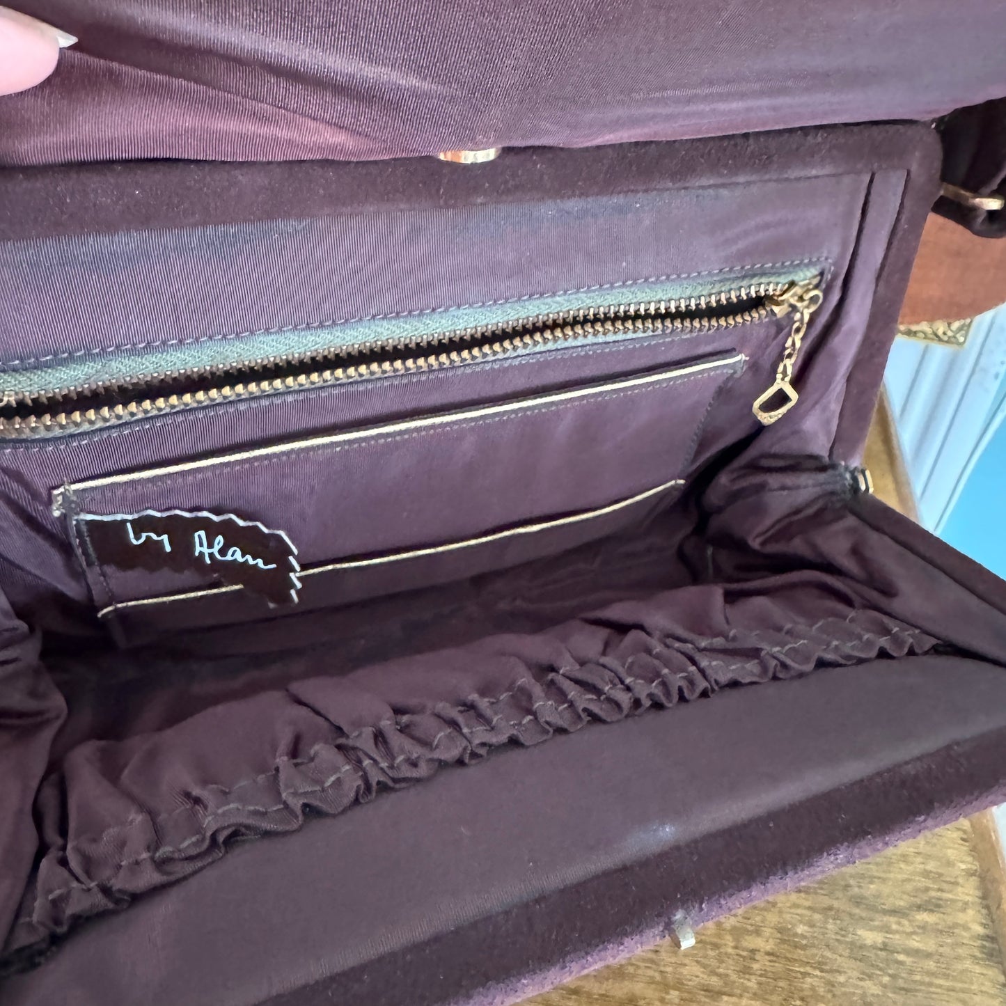 Vintage By Alan Brown Suede Round Bakelite Tortoiseshell Clasp Purse Handbag