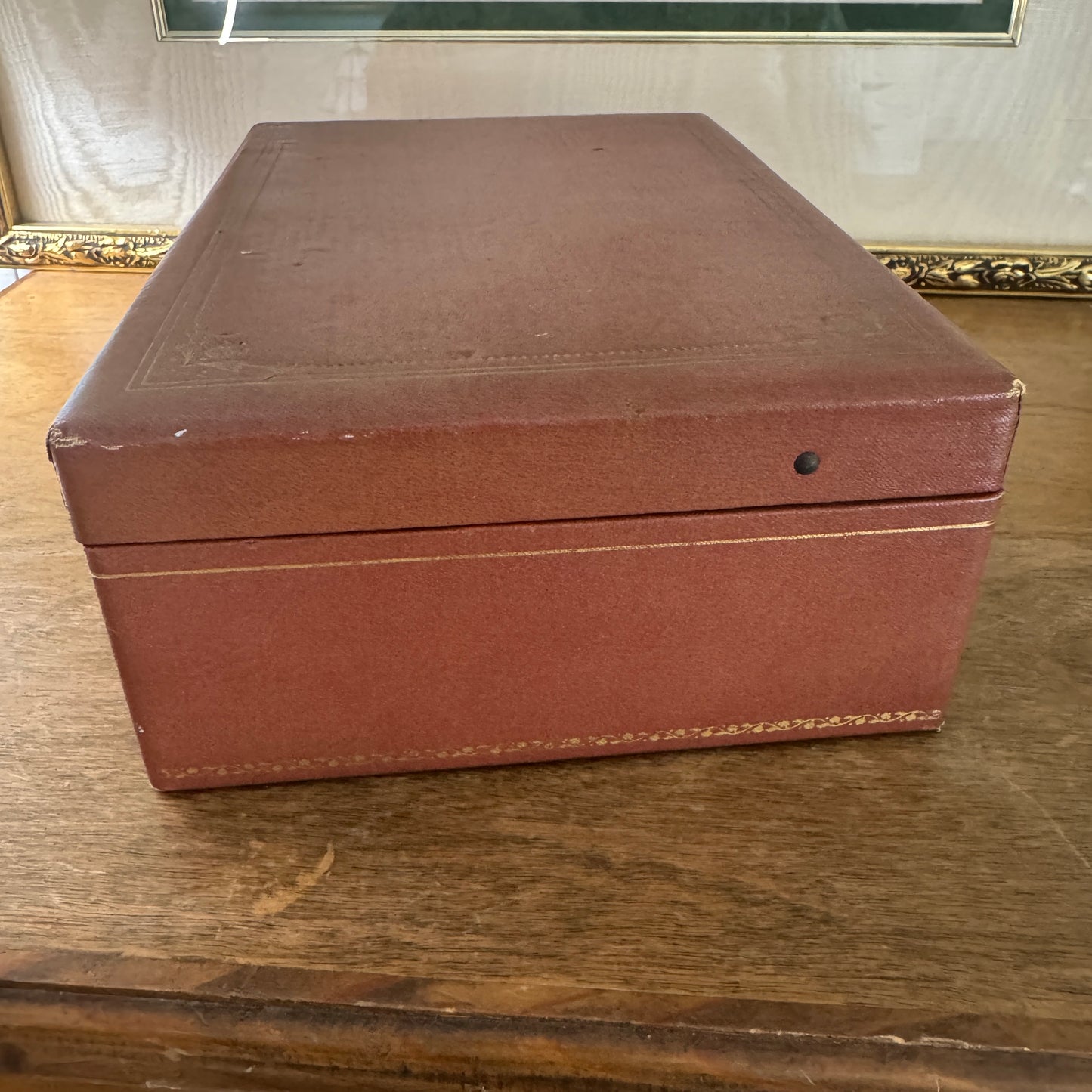 Vintage Mele Emerald Green Velvet Interior Jewelry Box