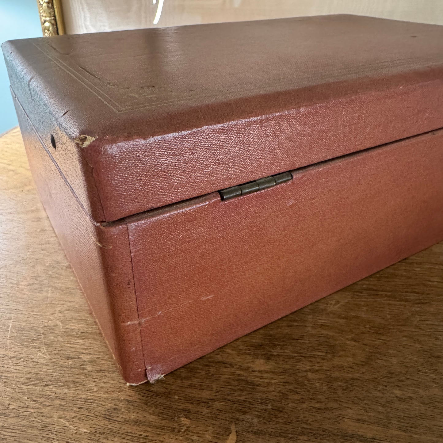 Vintage Mele Emerald Green Velvet Interior Jewelry Box