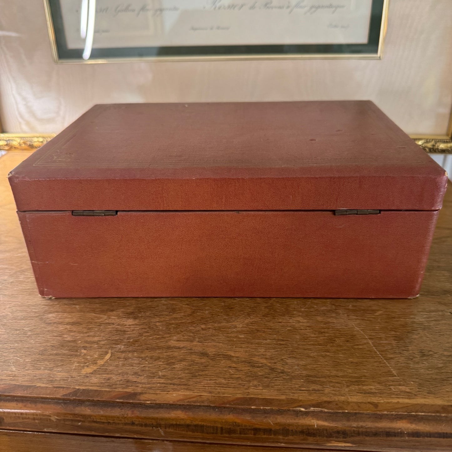 Vintage Mele Emerald Green Velvet Interior Jewelry Box