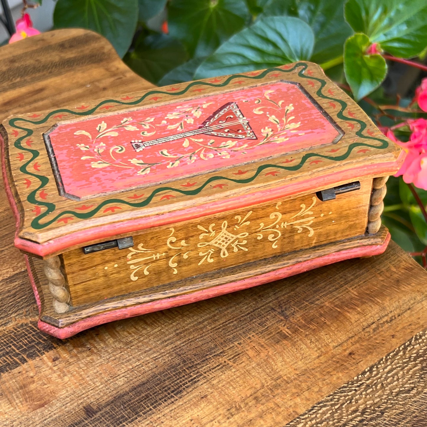 Vintage Reuge Swiss Painted Wooden Mandolin Music Box