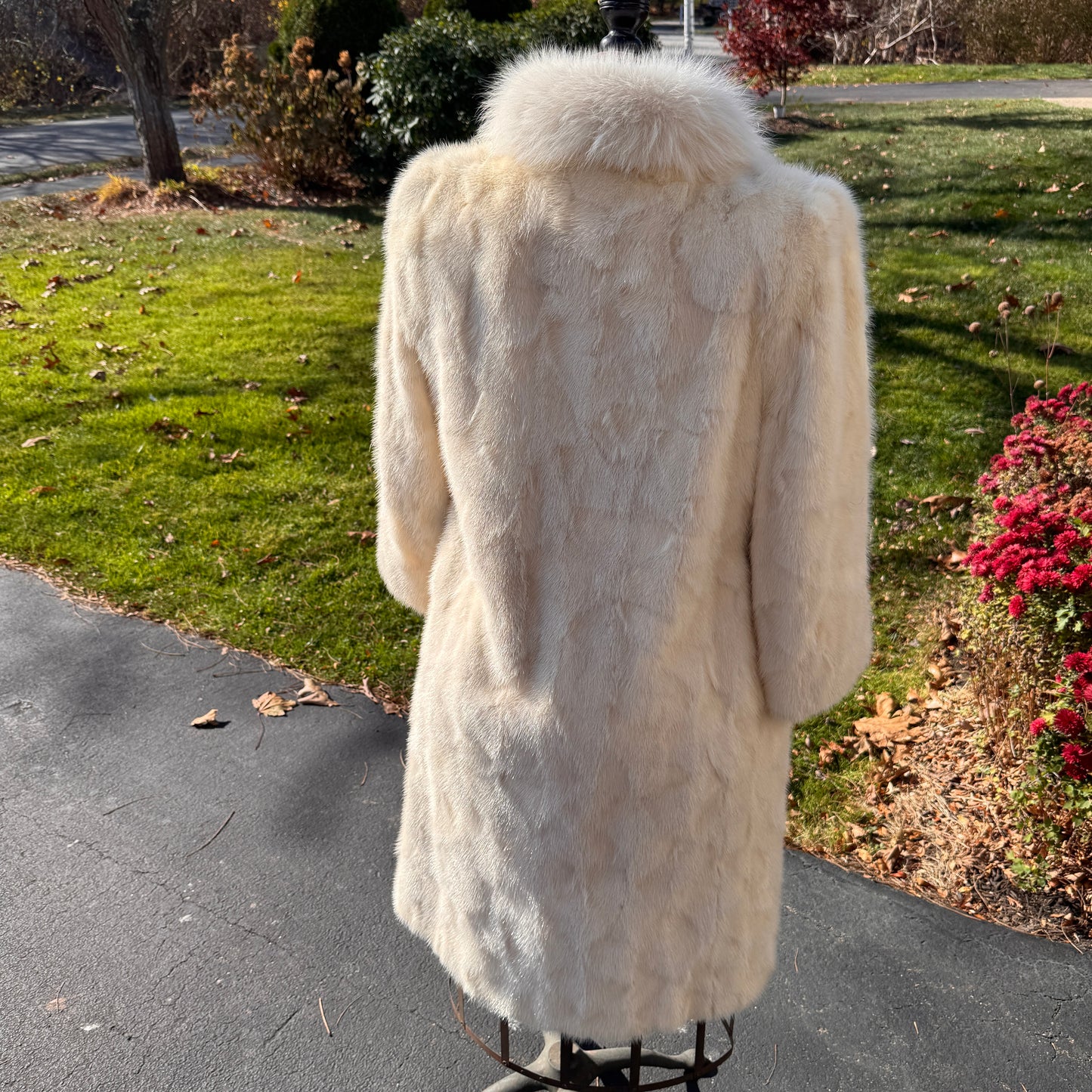 Vintage Robert Neustadter Ivory Mink Fur Coat Small