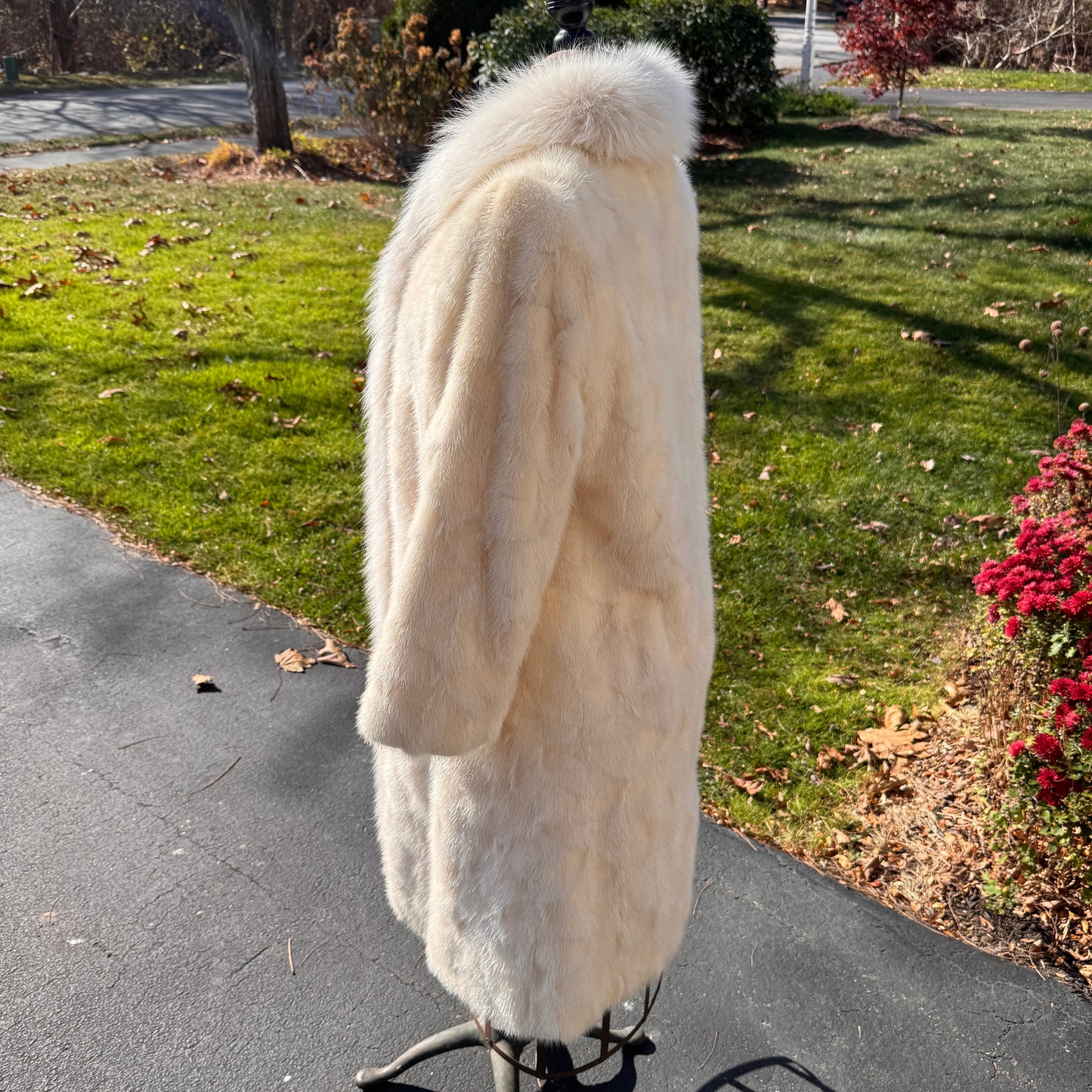 Vintage Robert Neustadter Ivory Mink Fur Coat Small