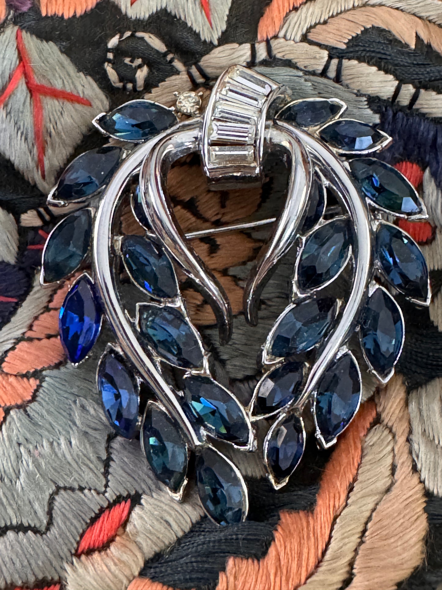 Vintage Trifari Blue Rhinestone Heart Brooch Pin — 1950s Alfred Philippe Design