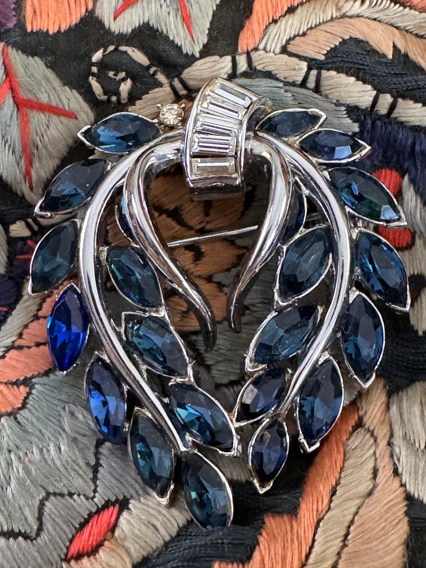 Vintage Trifari Blue Rhinestone Heart Brooch Pin — 1950s Alfred Philippe Design