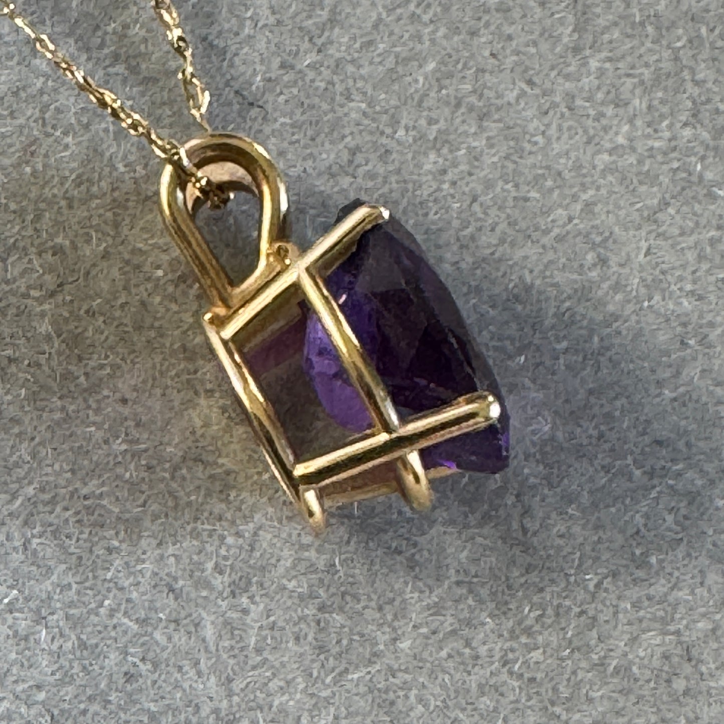 Vintage 14K Gold Clyde Duneier, Inc. Amethyst Semi Precious Gemstone Pendant Necklace