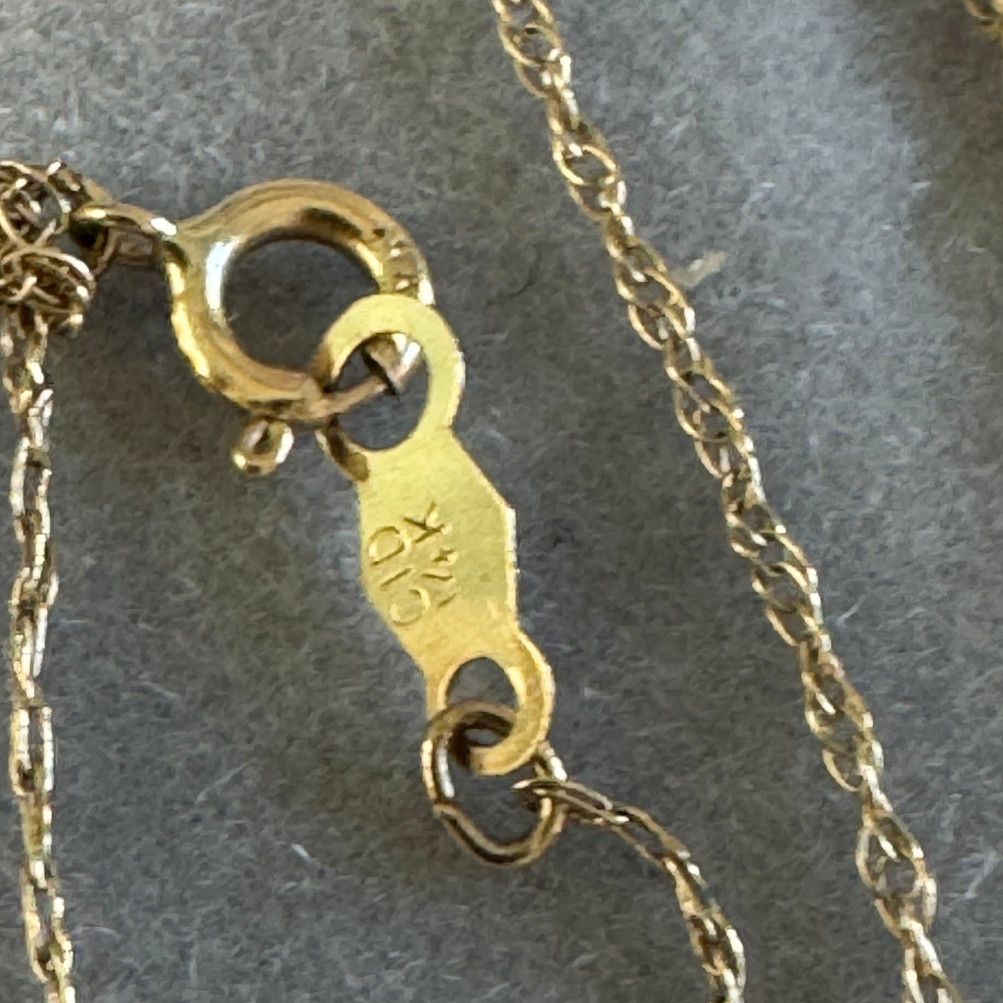 Vintage 14K Gold Clyde Duneier, Inc. Amethyst Semi Precious Gemstone Pendant Necklace