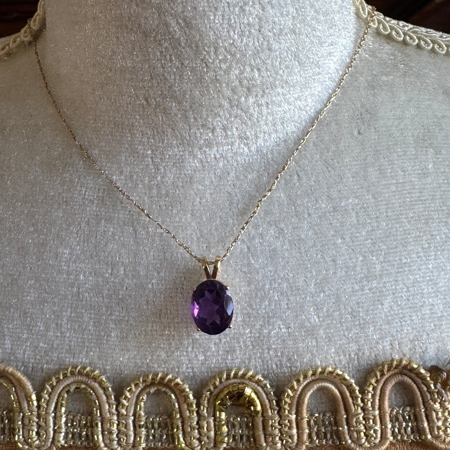 Vintage 14K Gold Clyde Duneier, Inc. Amethyst Semi Precious Gemstone Pendant Necklace