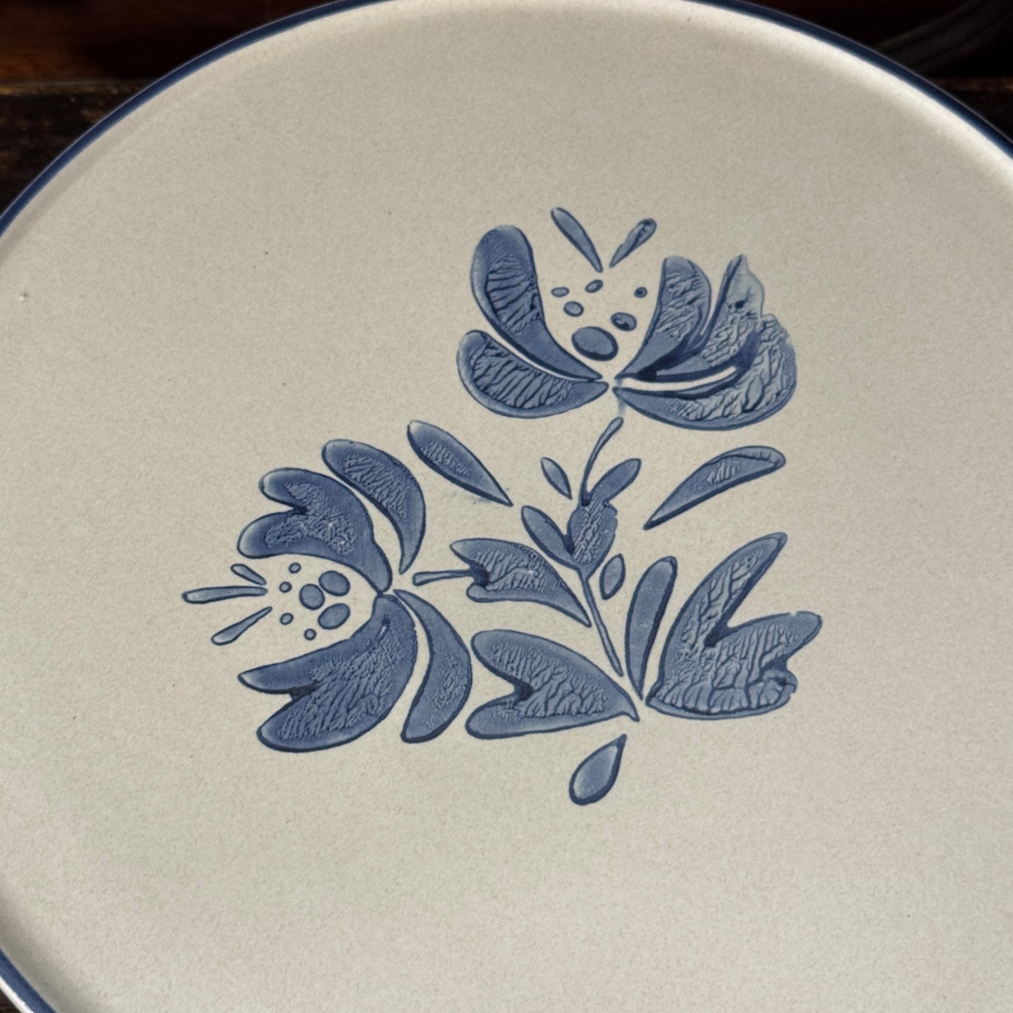 Yorktowne Pfaltzgraff Stoneware Pedestal Cake Stand Blue FLoral USA