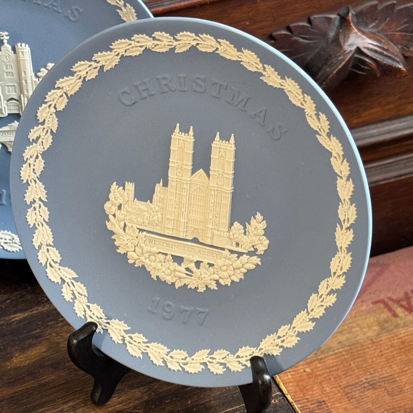 Wedgwood Jasperware Vintage 1977-1980 Christmas Plates Buckingham Palace Westminster Abbey