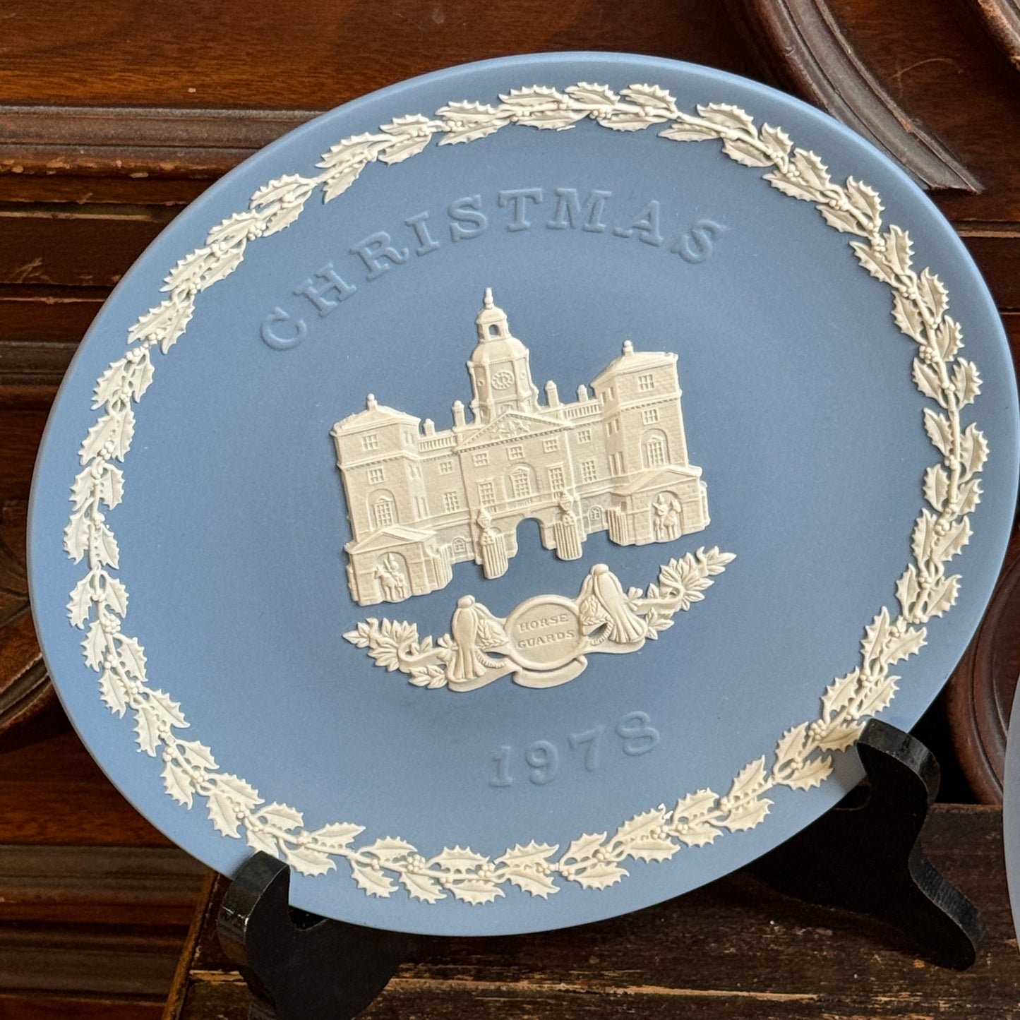 Wedgwood Jasperware Vintage 1977-1980 Christmas Plates Buckingham Palace Westminster Abbey