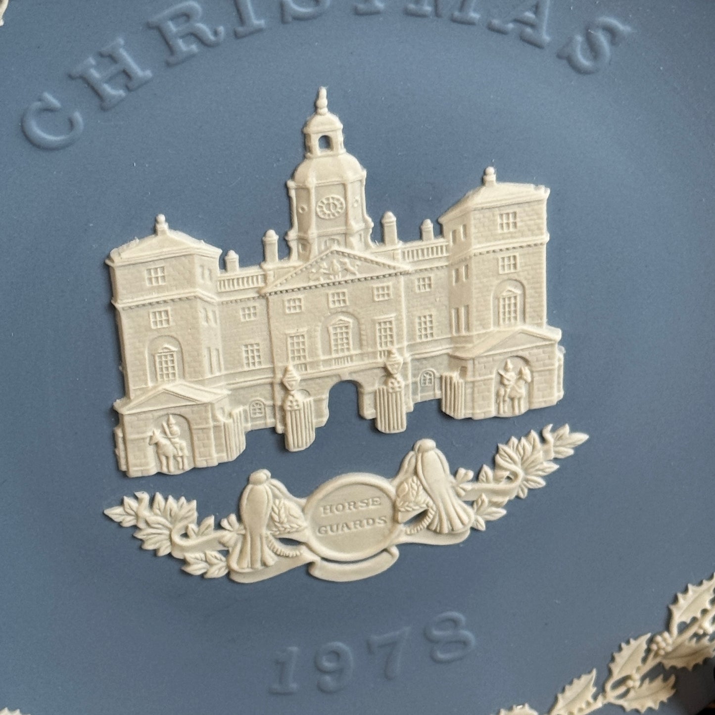 Wedgwood Jasperware Vintage 1977-1980 Christmas Plates Buckingham Palace Westminster Abbey