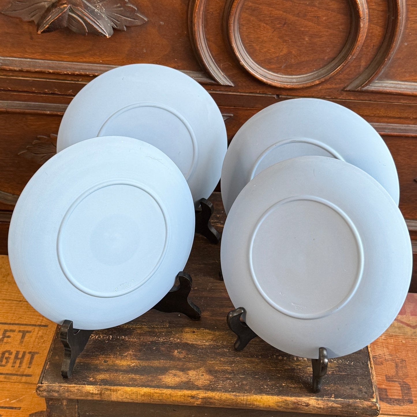 Wedgwood Jasperware Vintage 1977-1980 Christmas Plates Buckingham Palace Westminster Abbey