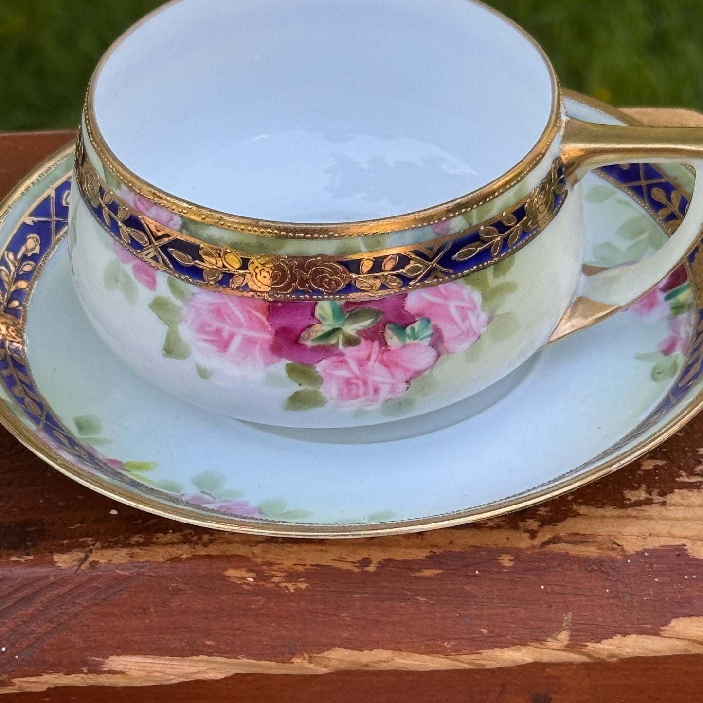 Five Hand Painted Nippon Japanese Cabbage Rose Raised Gold Tea Cups & Saucers