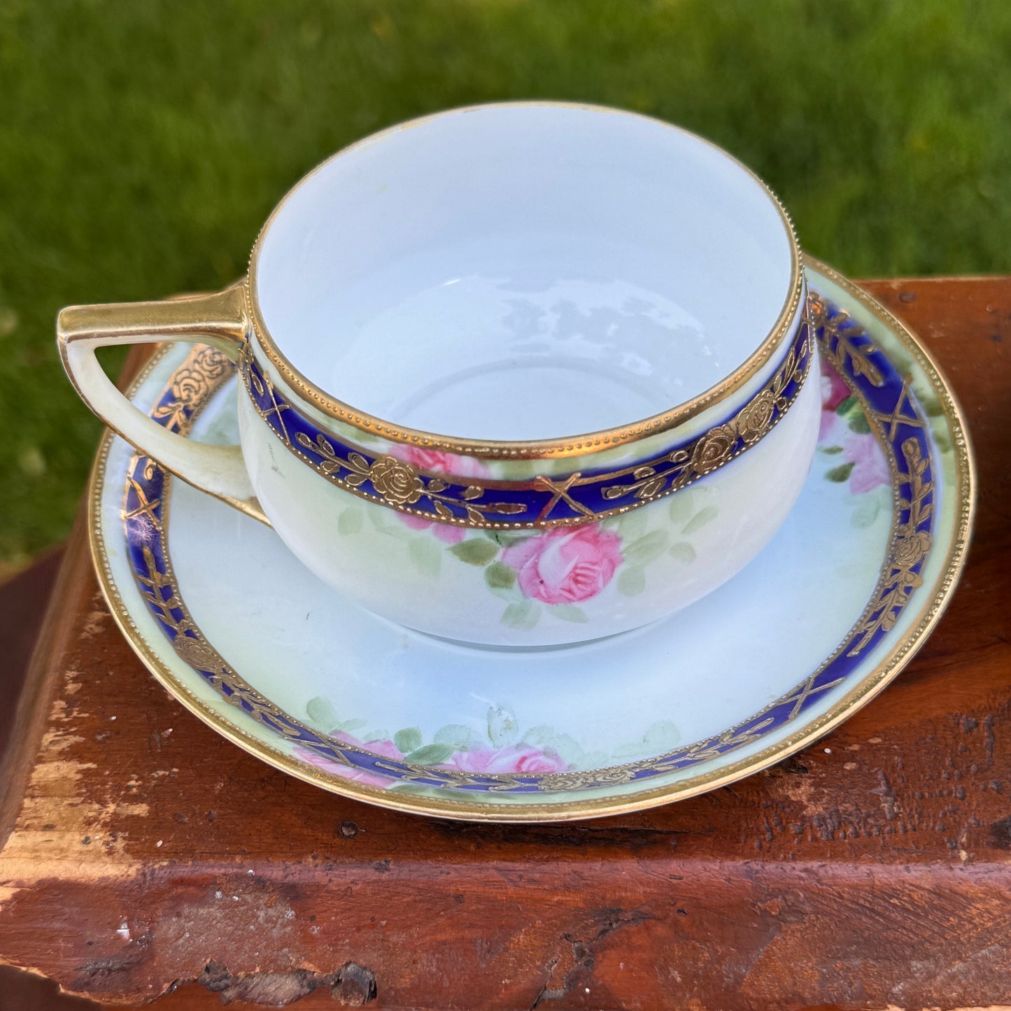 Five Hand Painted Nippon Japanese Cabbage Rose Raised Gold Tea Cups & Saucers