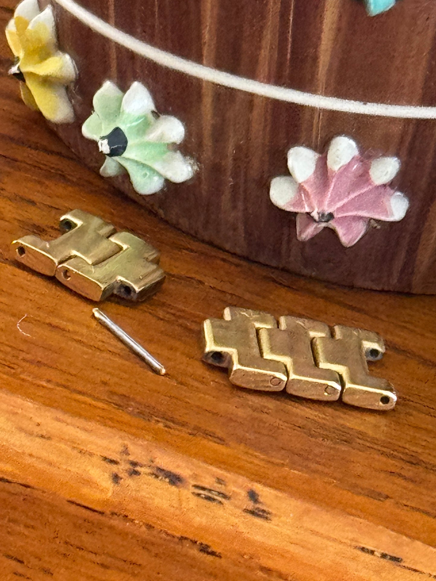 Vintage Gucci Ladies Gold Plated 3300.2.L Quartz Watch Black Dial Diamond Hour Markers