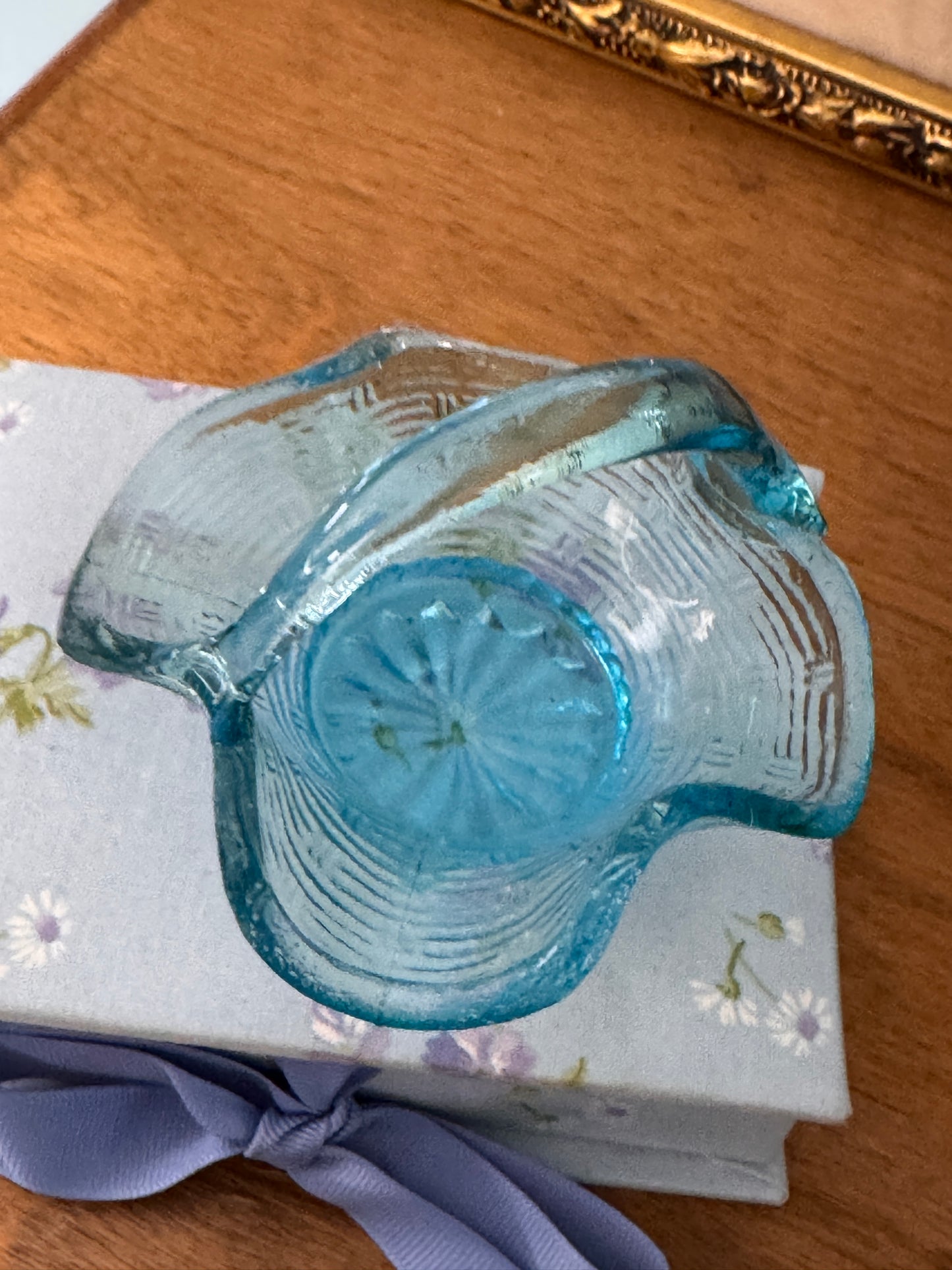 Vintage Blue Westmoreland Handled Glass Basket Aynsley Bone China Place Holders