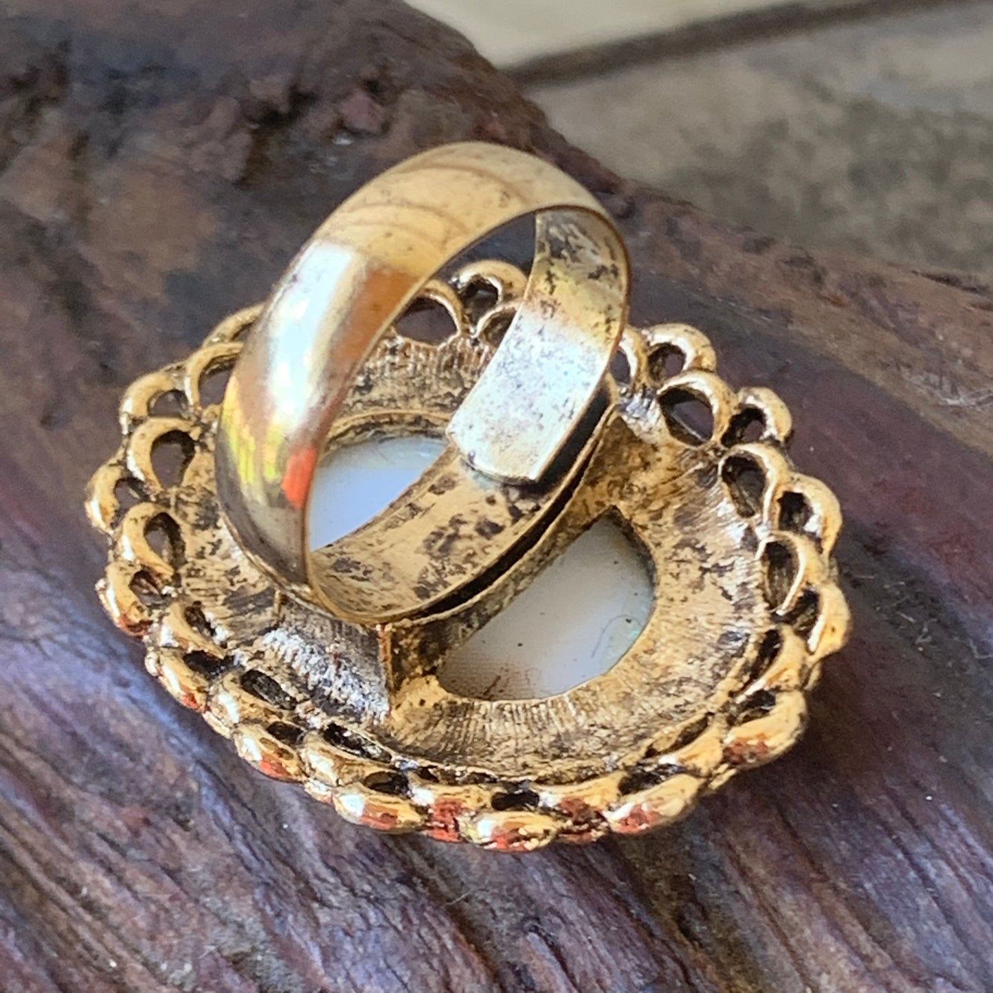 Vintage Colonial Romantic Couple Ring