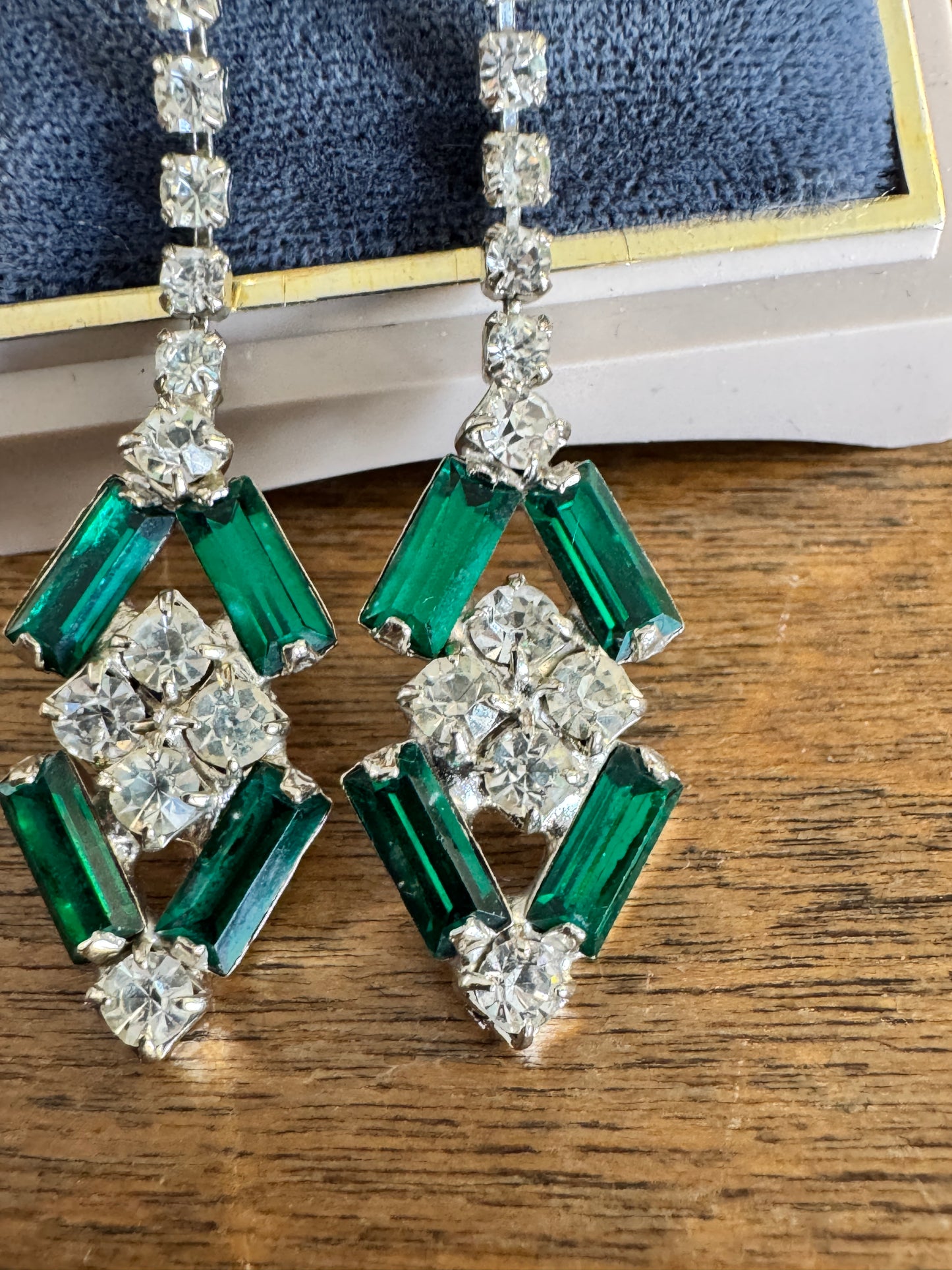 Vintage Dangling Emerald Green and Clear Rhinestone Earrings