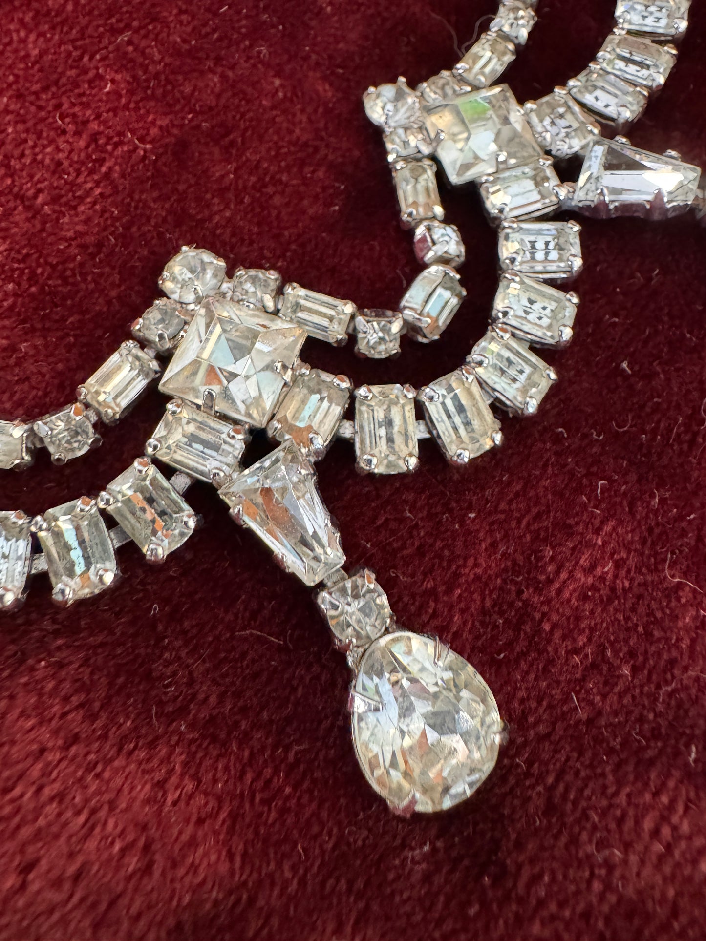 Vintage Weiss Clear Multi Faceted Rhinestone Festoon Necklace - Lady Slippers