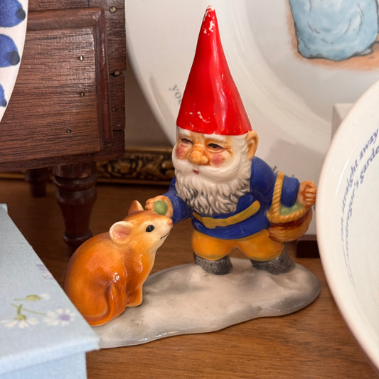 Vintage Gorham Gnome Feeding Mouse Figurine Japanese