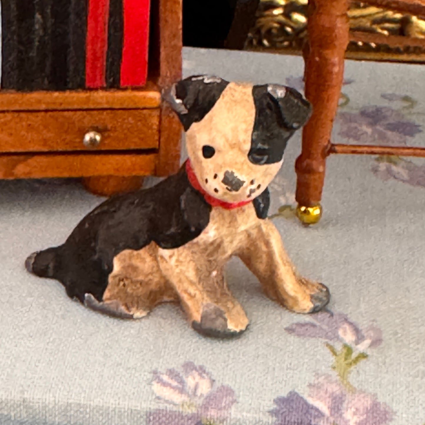 Vintage Dollhouse Miniature Hubley Cast Iron Dog