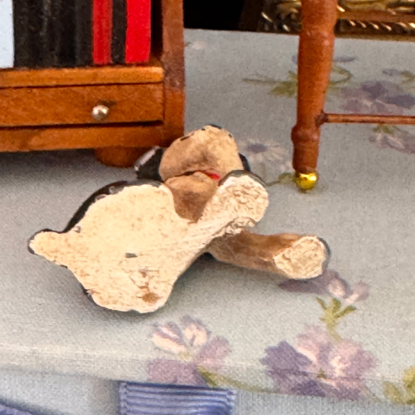 Vintage Dollhouse Miniature Hubley Cast Iron Dog