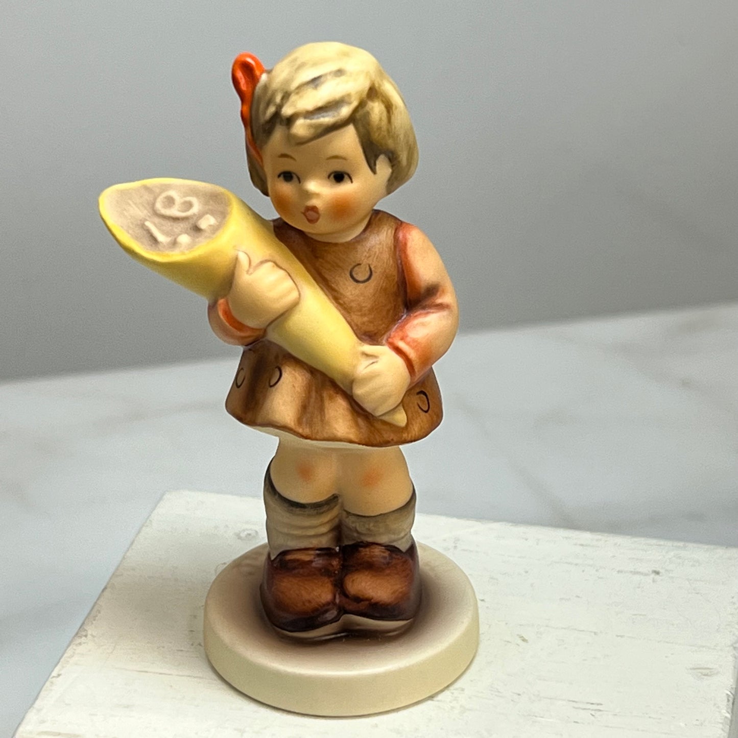 1993 Hummel "A Sweet Offering" HUM 549  M. I. Hummel Club Figurine