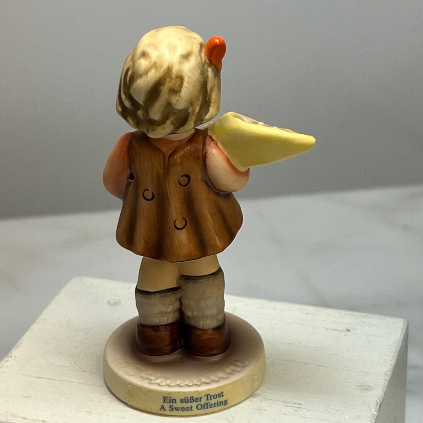 1993 Hummel "A Sweet Offering" HUM 549  M. I. Hummel Club Figurine