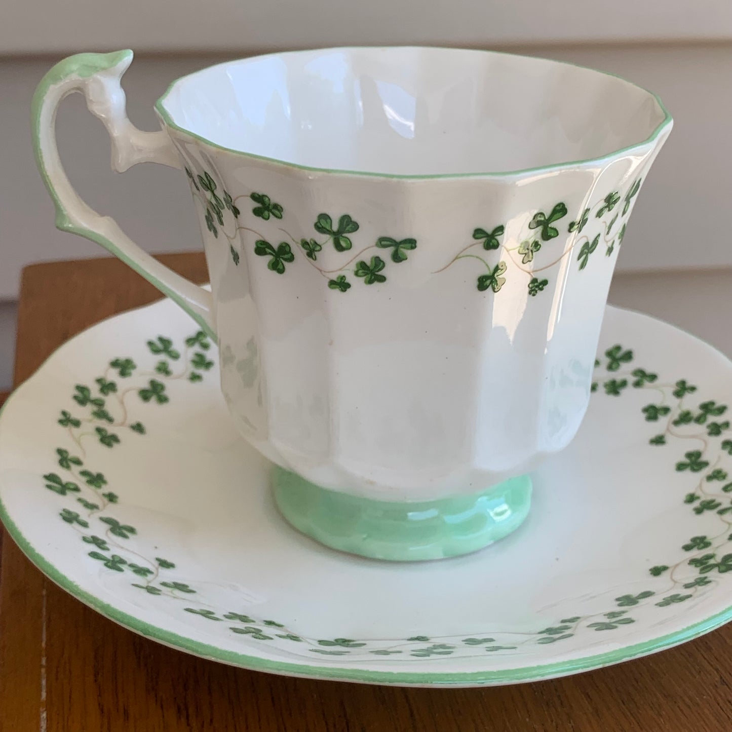 Vintage Royal Crest Clover Tea Cup & Saucers