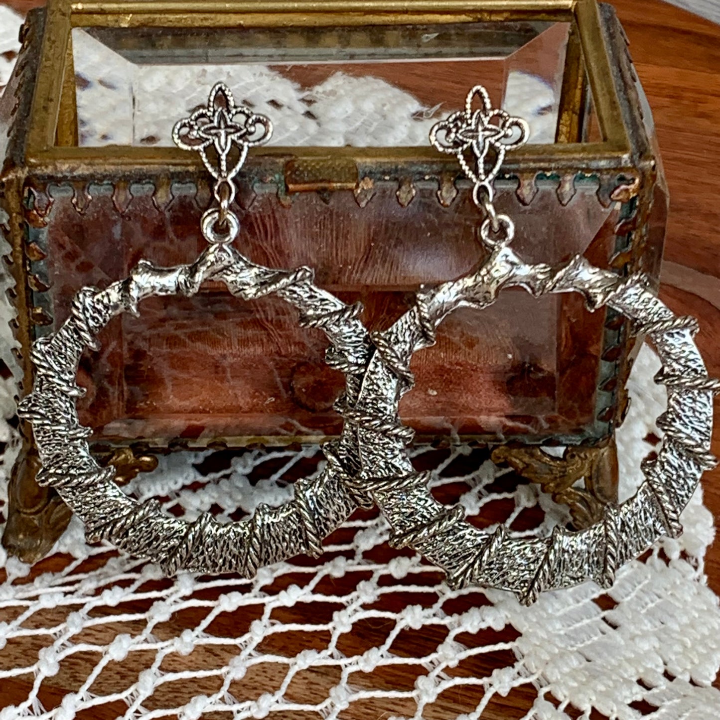Vintage Dangling Silver Tone Modern Hoop Pierced Earrings 14K Gold Posts