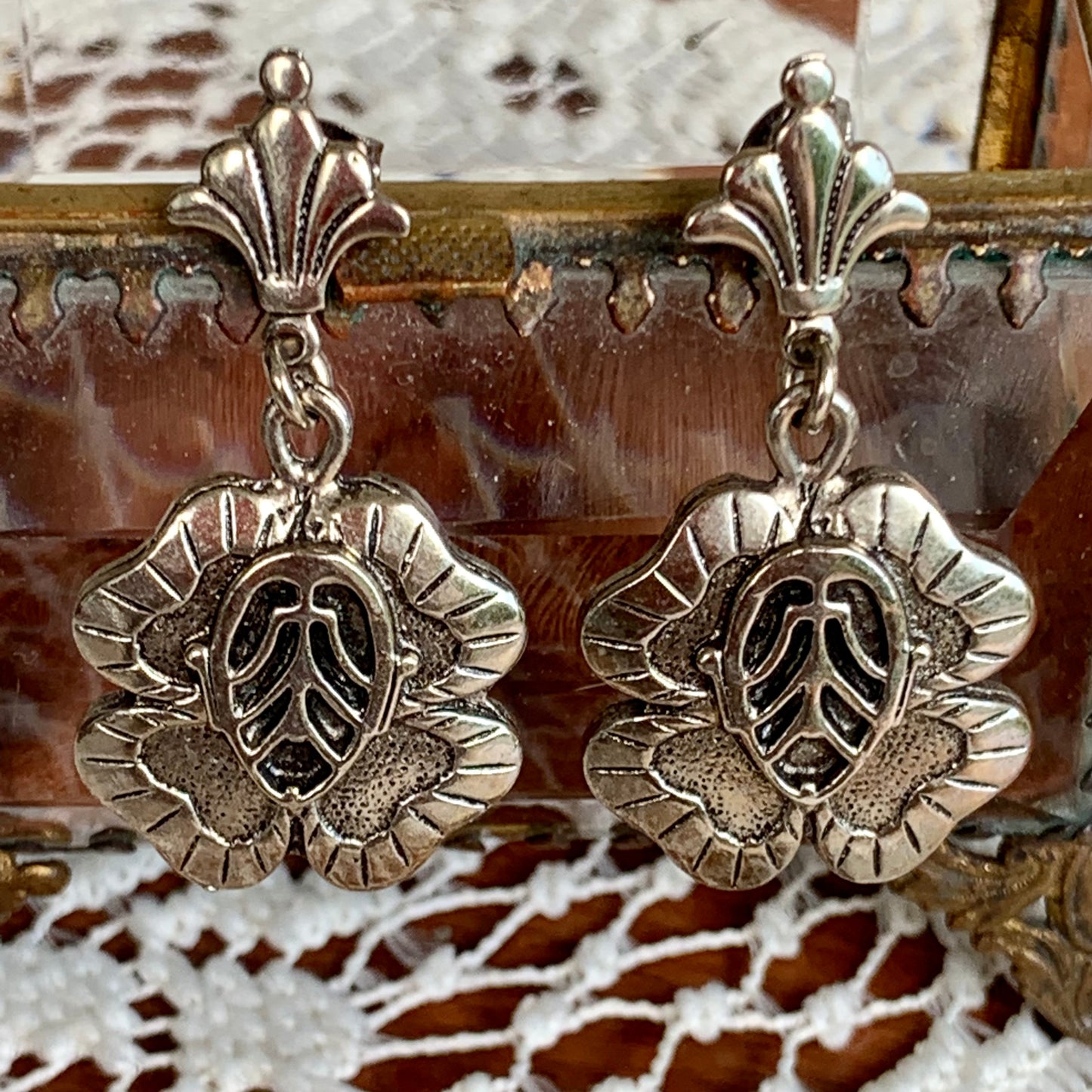 Vintage Dangling Silver Tone Modern Leaf Pierced Earrings 14K Gold Posts