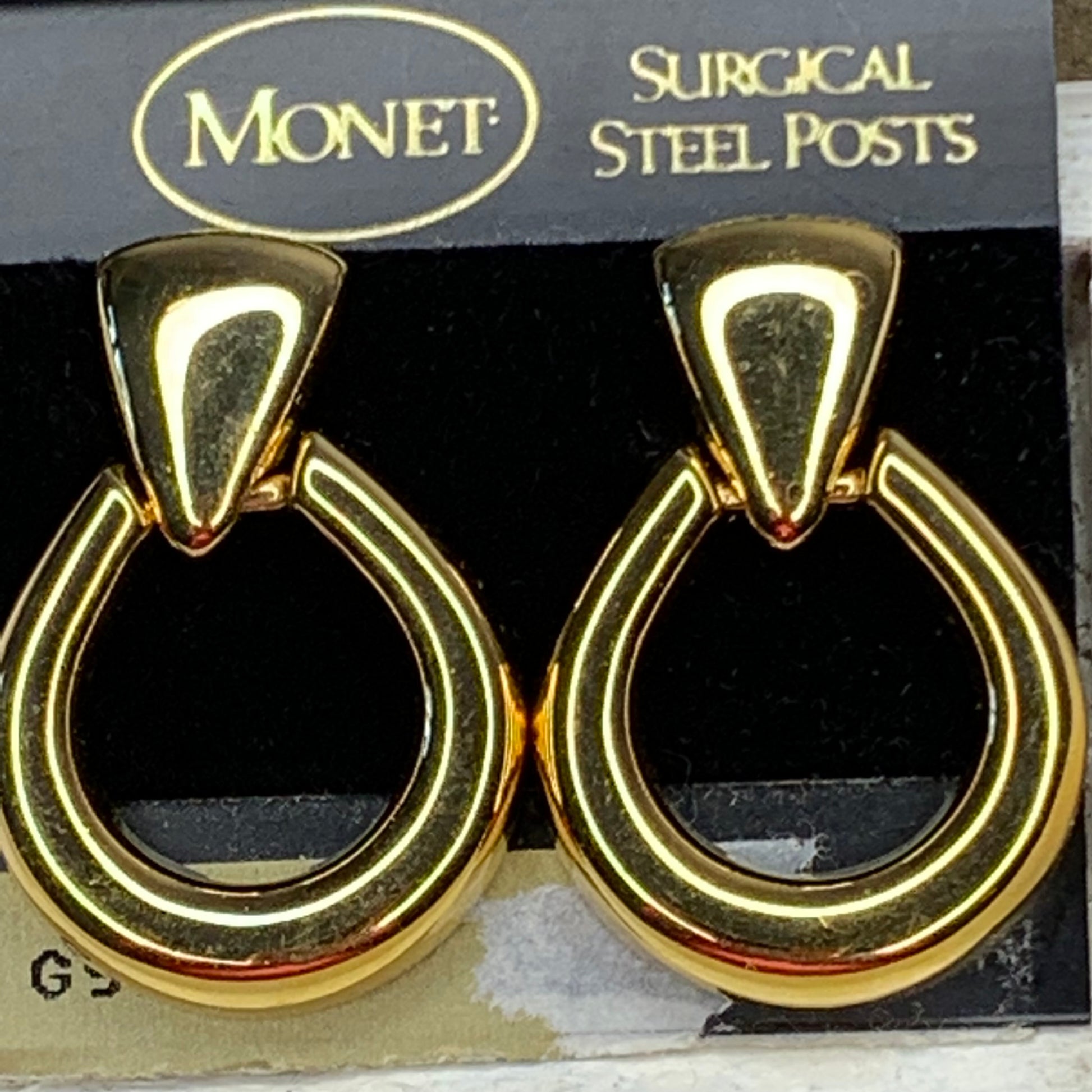 Vintage Gold Tone Metal Monet Dangling Pierced Earrings