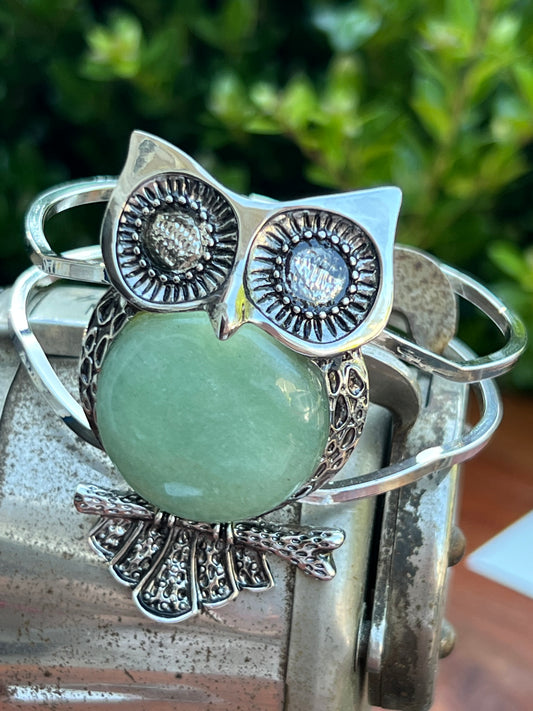 Vintage Owl Semi-Precious gemstone Jadite Clamper Bracelet