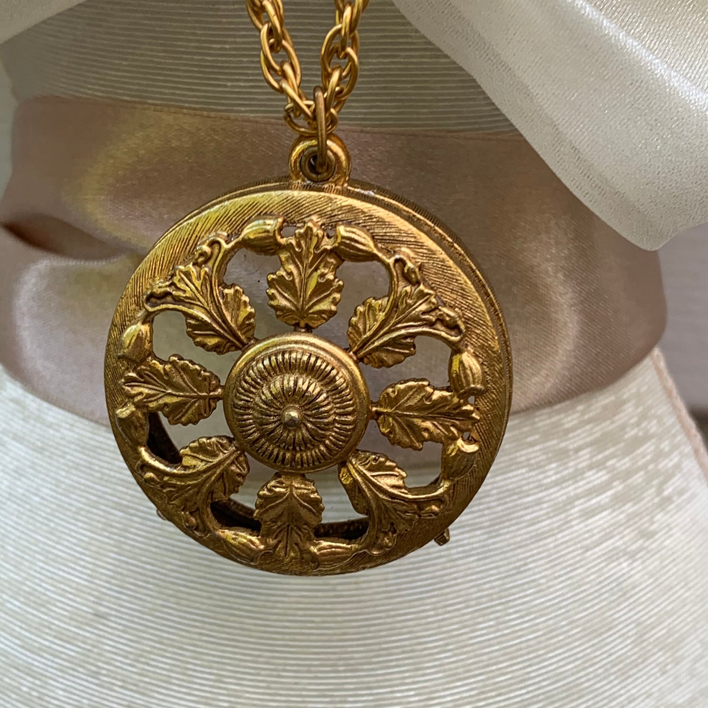 Vintage Florenza Victorian Revival Magnifying Necklace