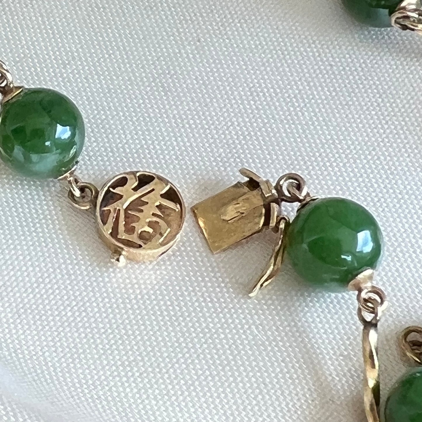 Vintage 14K Gold Jade Semi Precious Gemstone Bead Necklace