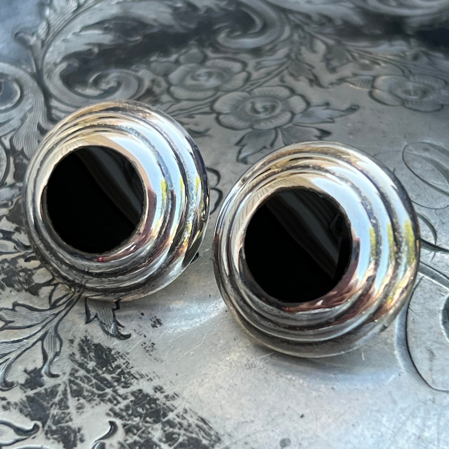 Sterling Silver & Inlaid Semi Precious Black Onyx Gemstone Pierced Earrings