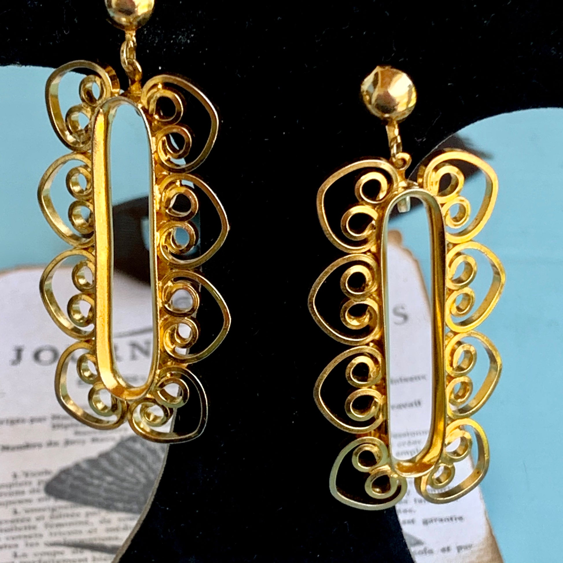 Vintage Dangling Heart Shaped Scroll Earrings