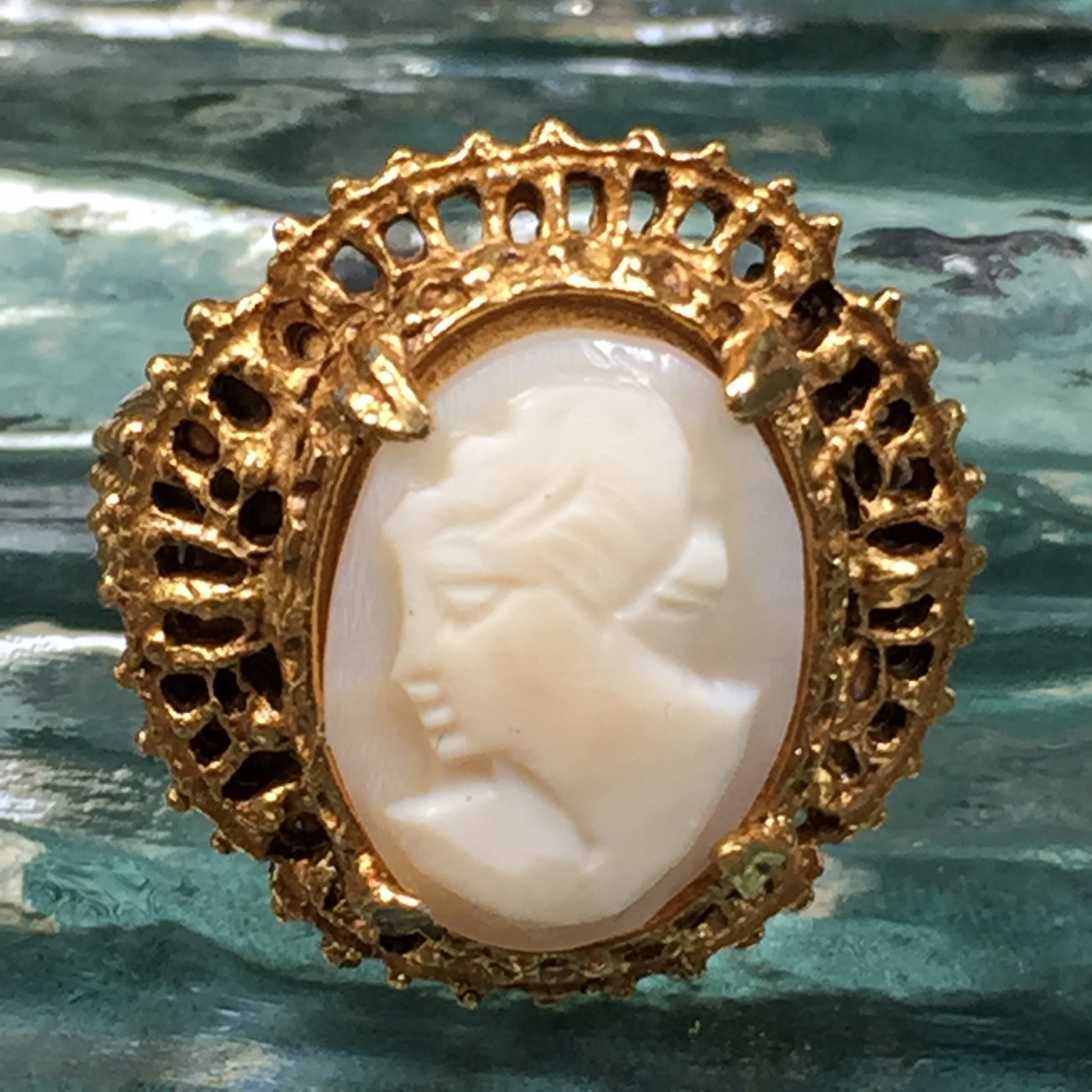 Vintage Florenza Shell Cameo Ring - Lady Slippers