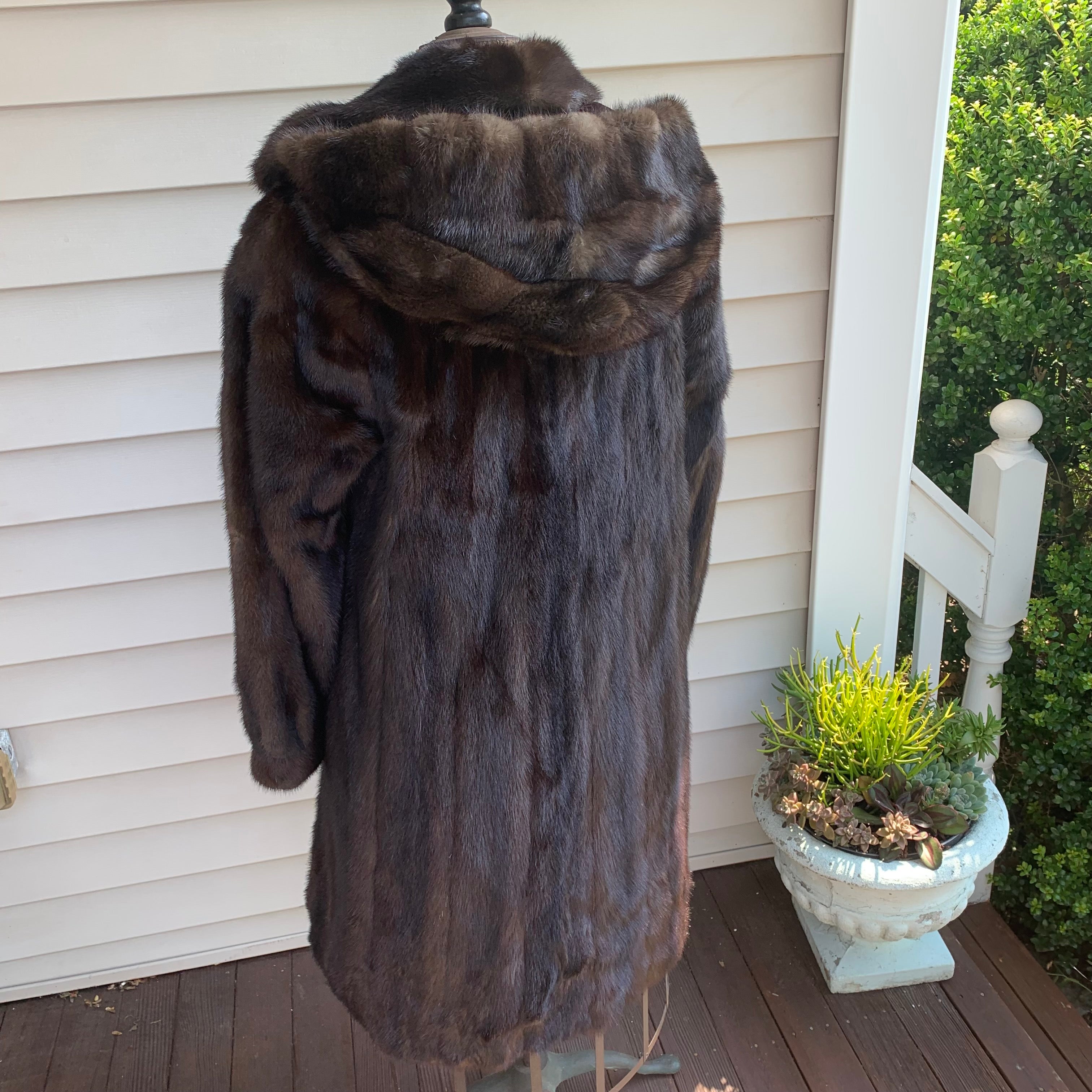 Umber Dusk Mahogany Mink Coat with Hood – Lady Slippers