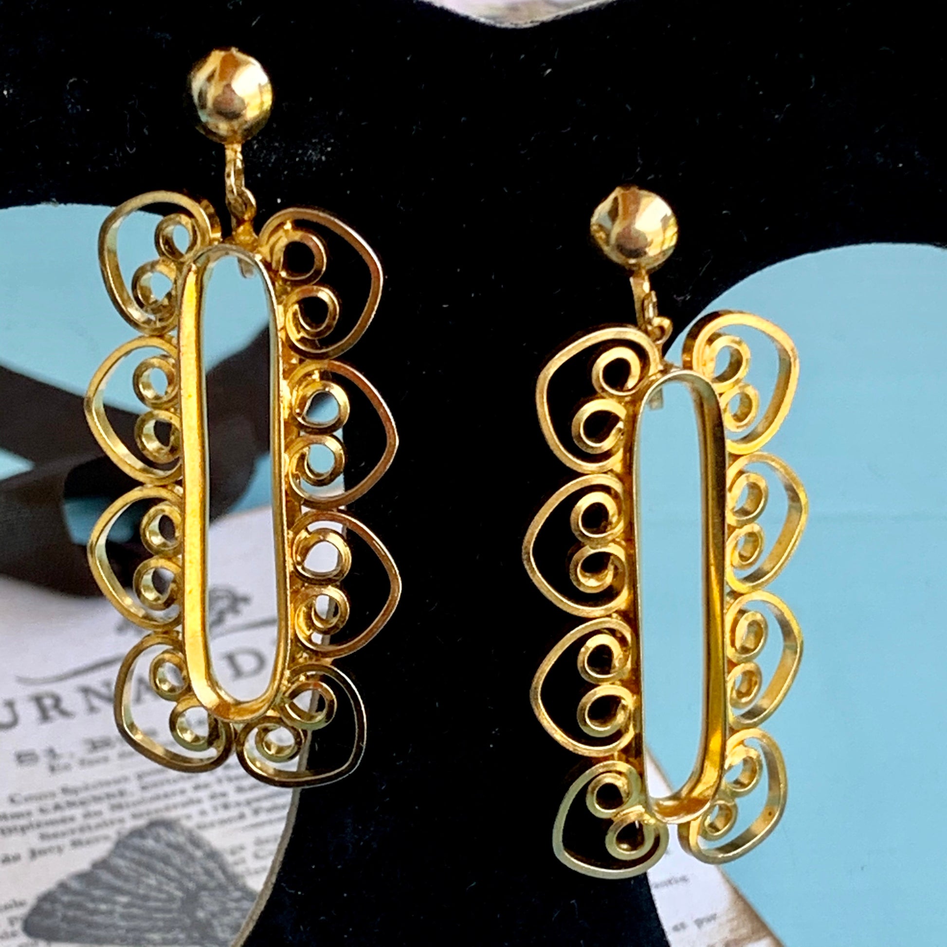 Vintage Dangling Heart Shaped Scroll Earrings