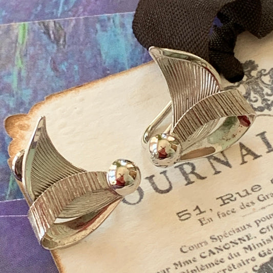 Vintage Carl-Art Sterling Silver Screw Back Earrings - Lady Slippers