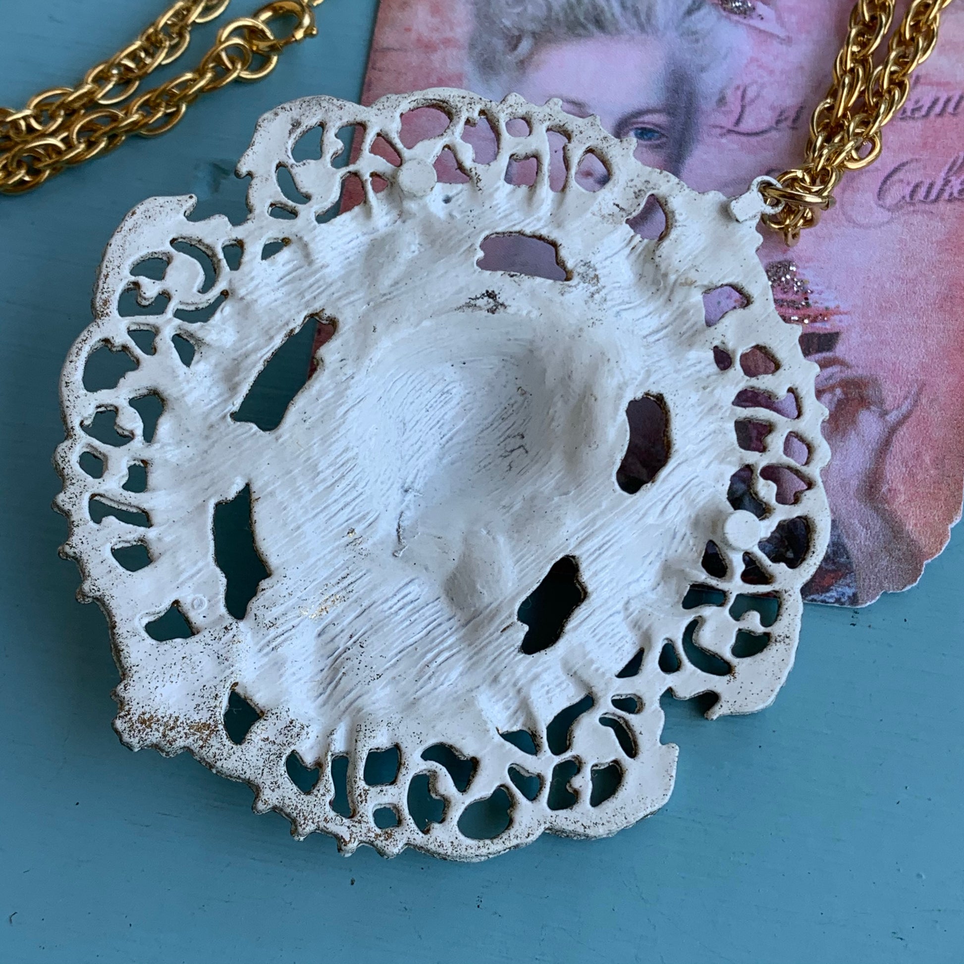 Vintage Gilt & White Enamel Pendant Necklace