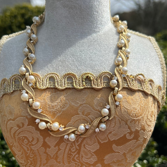 Vintage Trifari Faux Pearls & Clear Round Multi Faceted Rhinestone Necklace