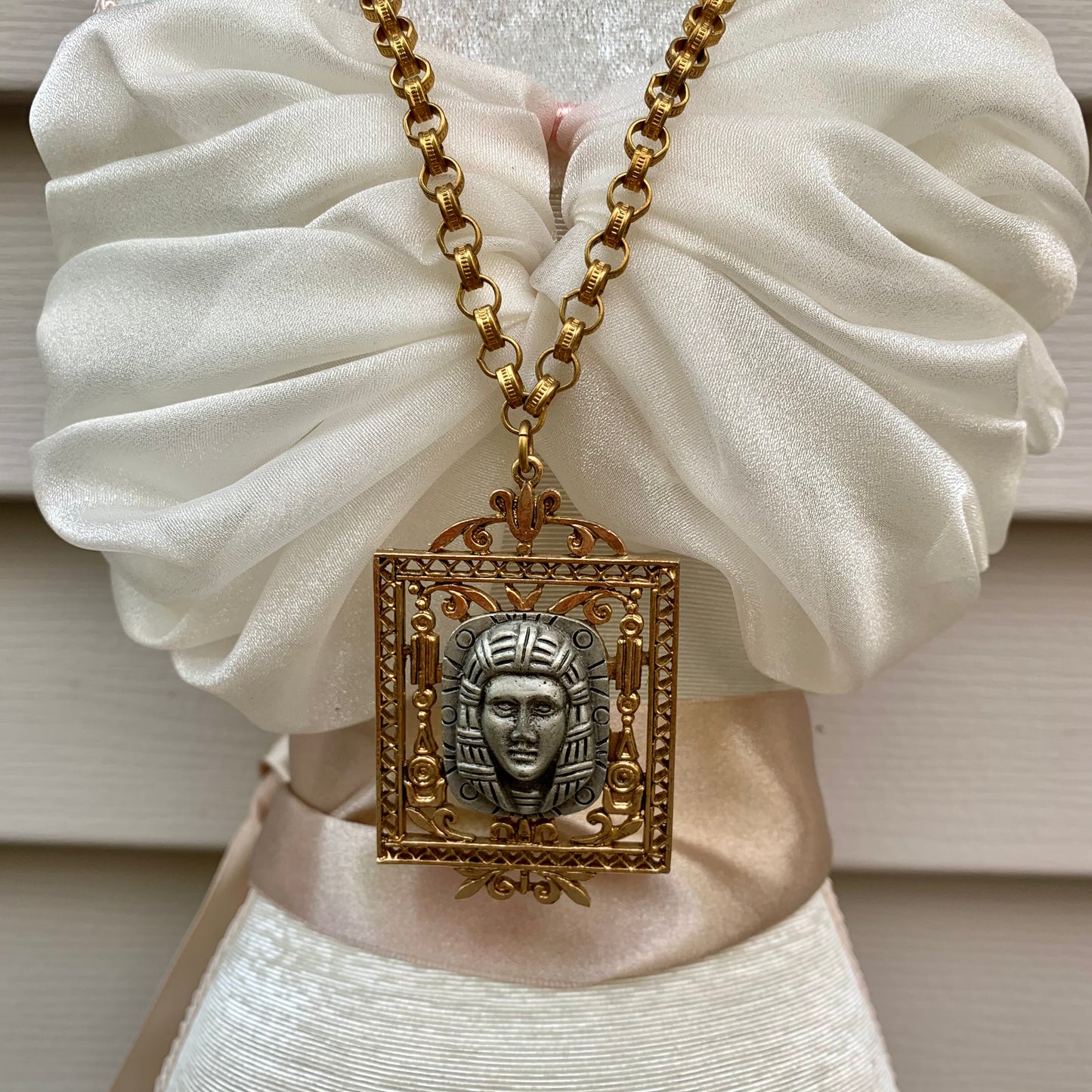 Vintage Signed Art King Tut Pendant Necklace