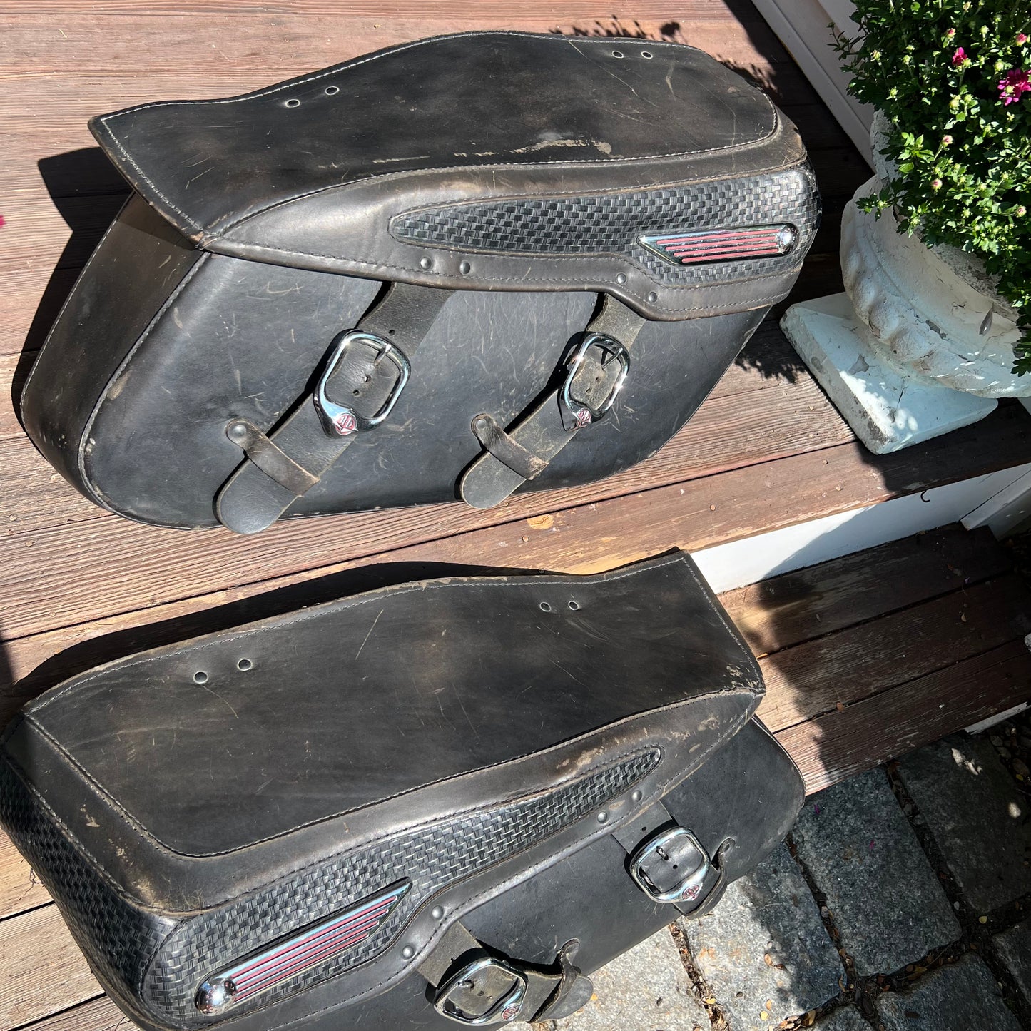 Two Harley Davidson Road King Classic OEM Motorcycle Saddlebags Preowned