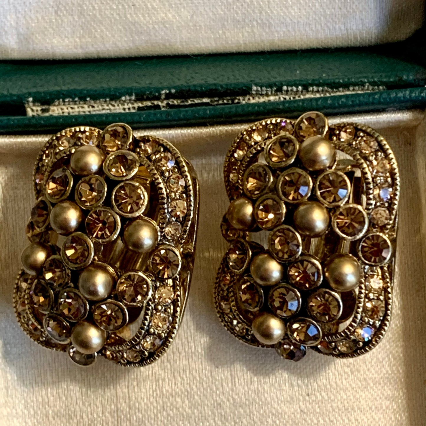 Vintage Carolee Rhinestone & Pearl Earrings
